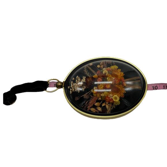 Vintage Cideart Oval Bubble Glass Framed Dried Flowers - Picture 10 of 14